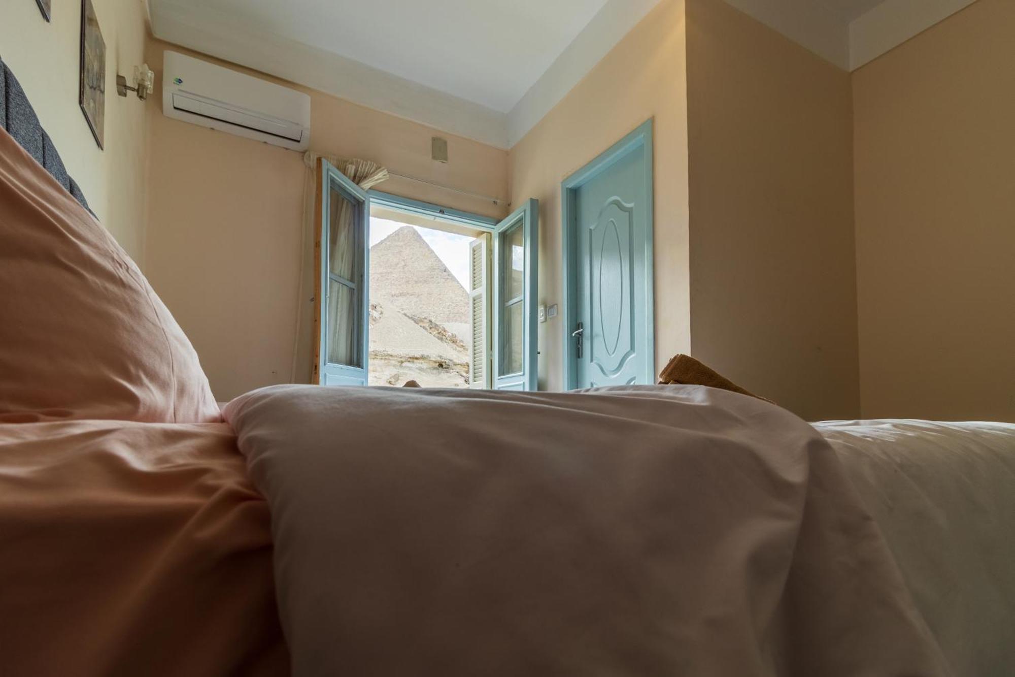 The Grand Pyramids View Hotel Kafret el-Gabal Rom bilde