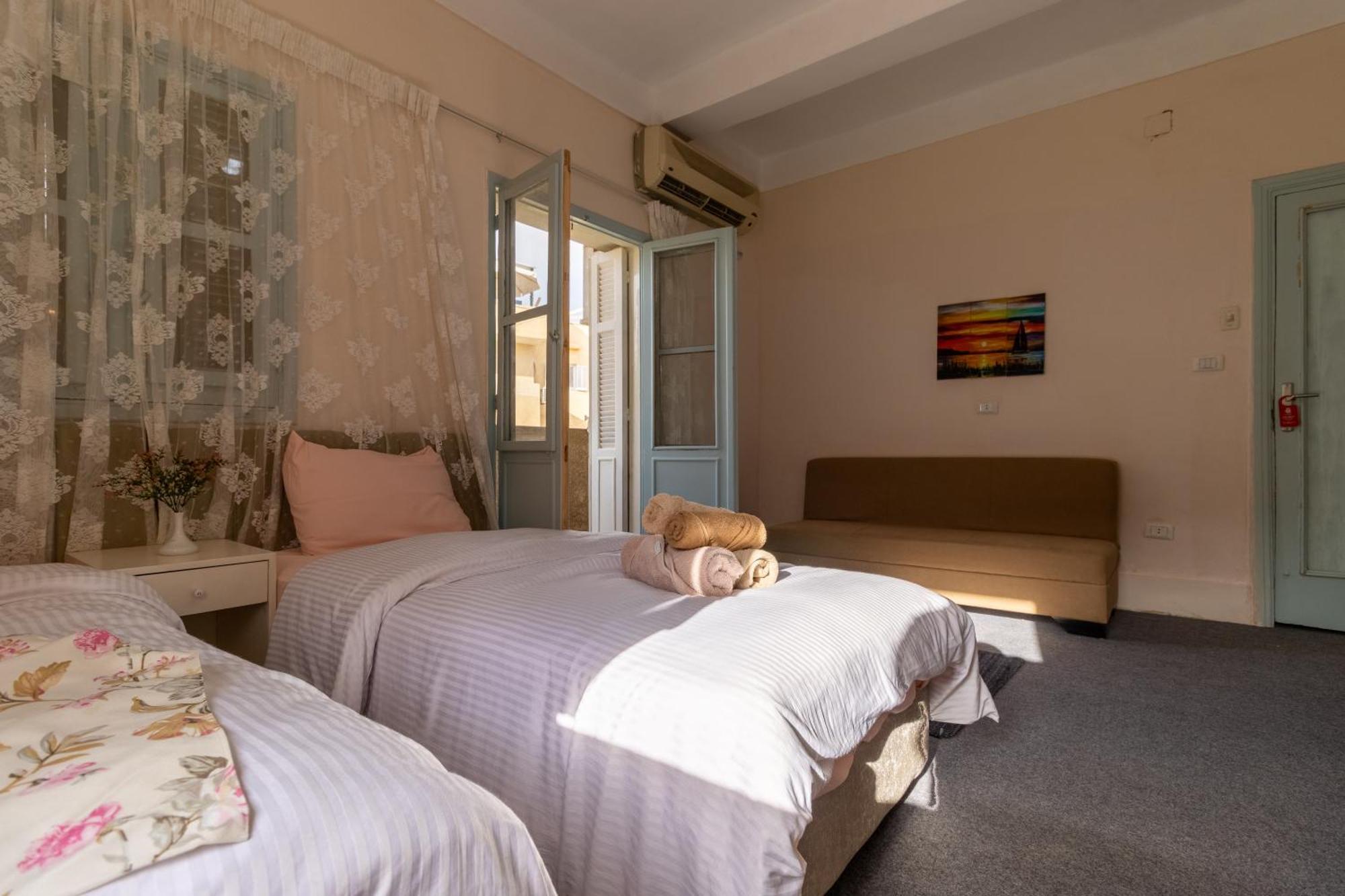 The Grand Pyramids View Hotel Kafret el-Gabal Rom bilde